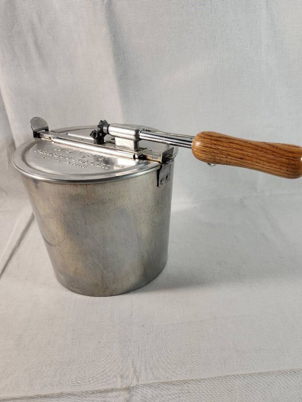 Vintage R.S.V.P.'S  Perfect Popper Seattle WA Popcorn Manual Crank See VIDEO